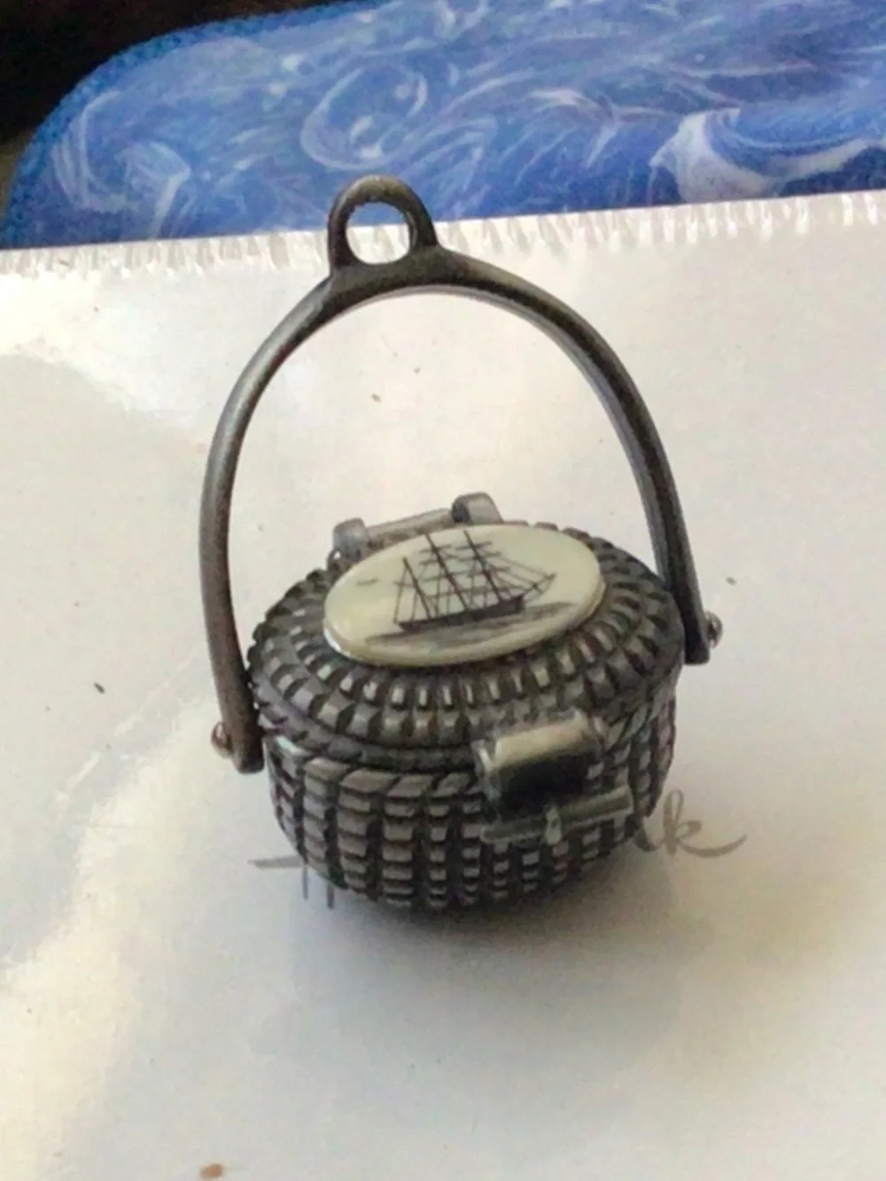 Nantucket basket pendant pewter